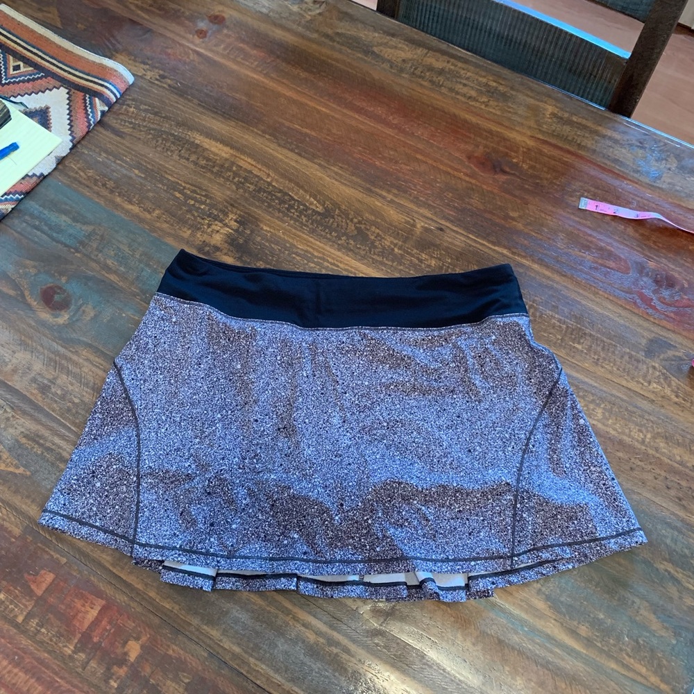Lululemon Circuit Breaker Skirt, size 10 Tall